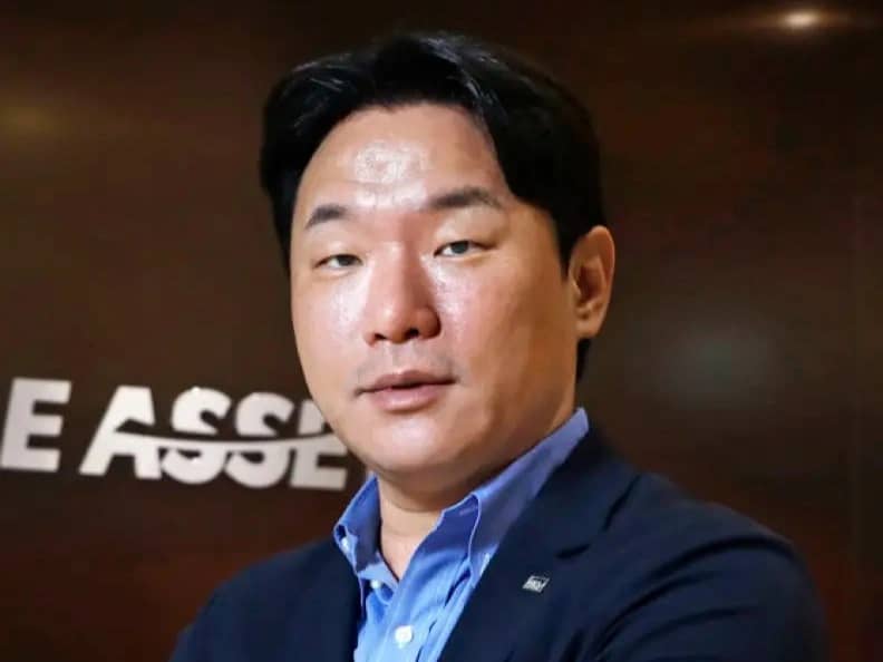 Featured image for Yong Jae Lee